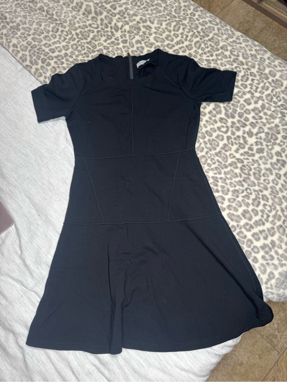 ATHLETA Black Solid En Route A Line Fit & Flare Skater
Dress Size Small
